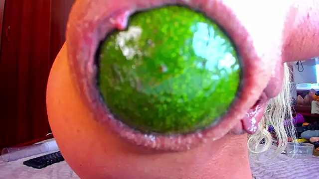 Chat XXX en directo de NikkaHOTx