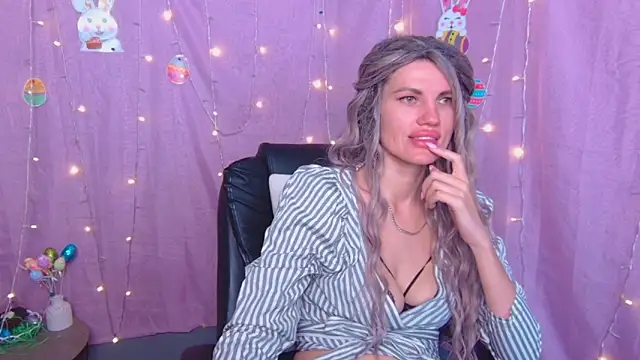 MilaLoona's Live XXX Chat