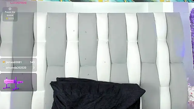 Chat +18 de IsaDiiaz ao vivo