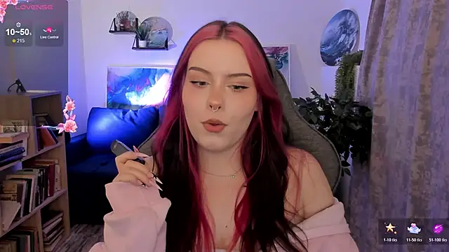 CoraMiel's Live XXX Chat