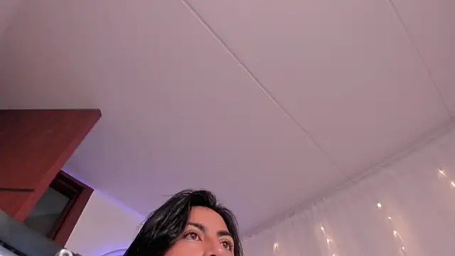 Chat +18 de douglaszaens ao vivo