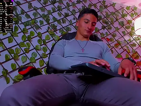 Dominus_AlphaのライブXXXチャット