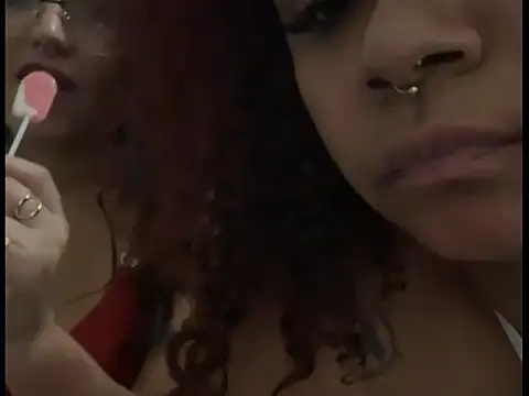 meninas_60 Show in webcam