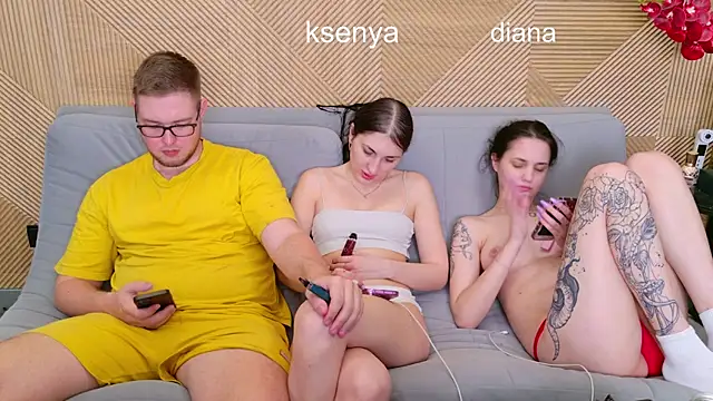 Ksenny Pertunjukan Webcam