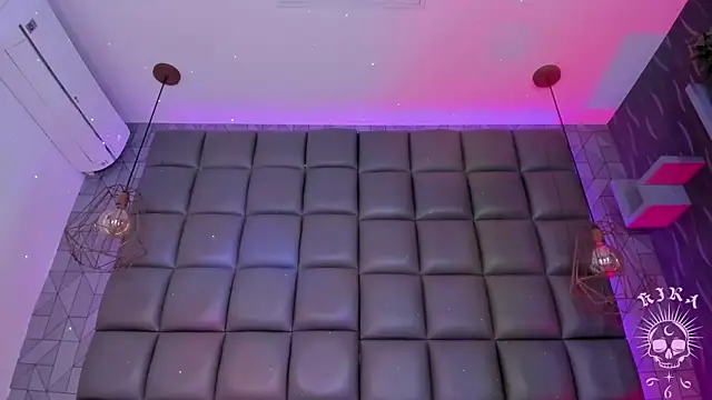 kira_vance: онлайн-секс-чат