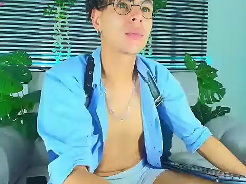 ThiiagoSaeenz Webcamshow