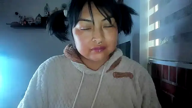 Shaddycute_: онлайн-секс-чат