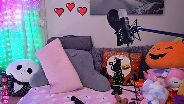 Živý XXX chat Angel-Lewd-Cake