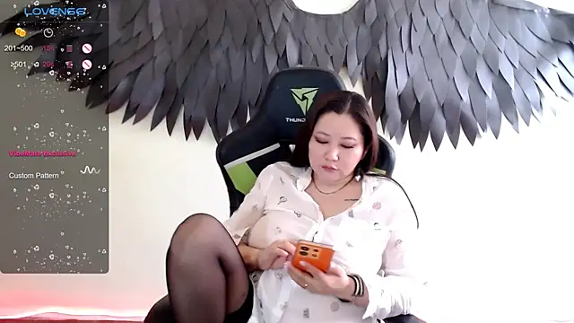 LisaAsianFlower: онлайн-секс-чат