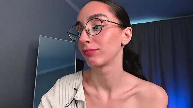 Elizwise live XXX chat