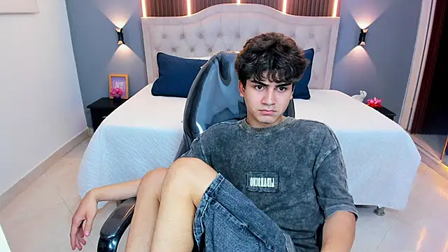 Вебкам-шоу Tommy18__