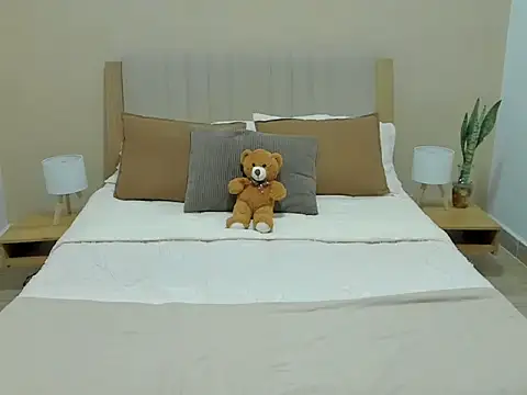 Nicolle_Duke élő XXX-chatje