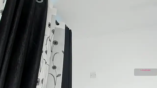 CREAMY_BUBBLEGUM's Webcam Show