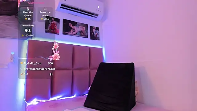 Chatroom XXX en direct de Samantha_Claus1