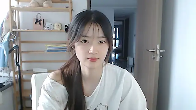 Mimi-cnbabyのライブXXXチャット