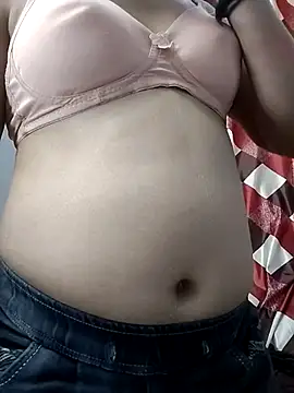 Ruhi_07のライブXXXチャット