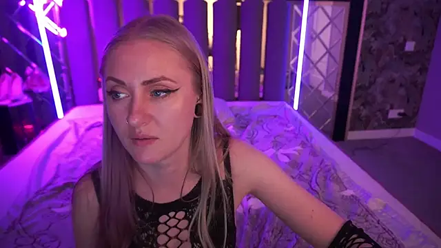 Chat XXX en directo de DramaQuenns