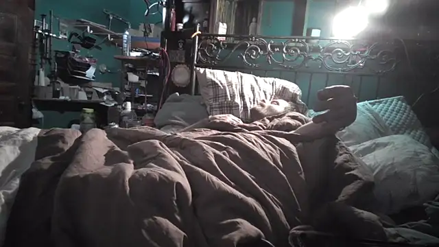 charactrzero live XXX chat