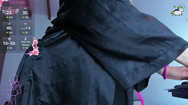 SkyeGabbyRose's Webcam Show