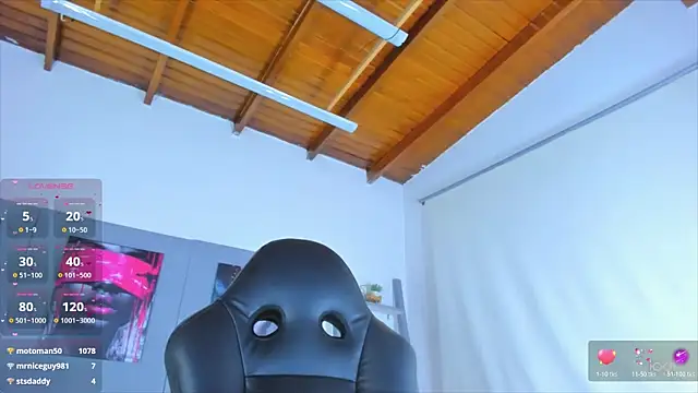 AlessiaMarcu-: онлайн-секс-чат