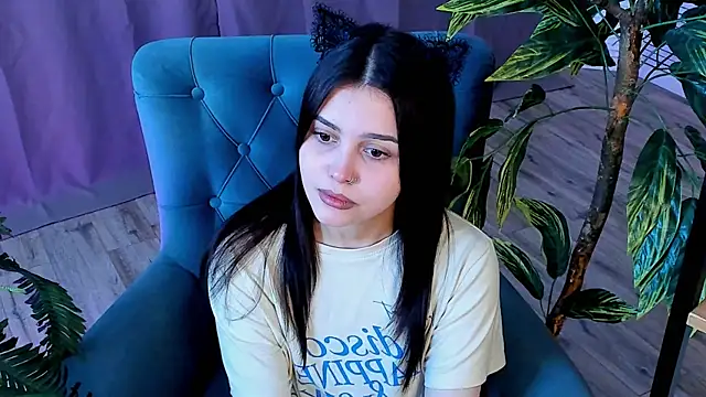 MarianneAuvil Chat XXX in diretta