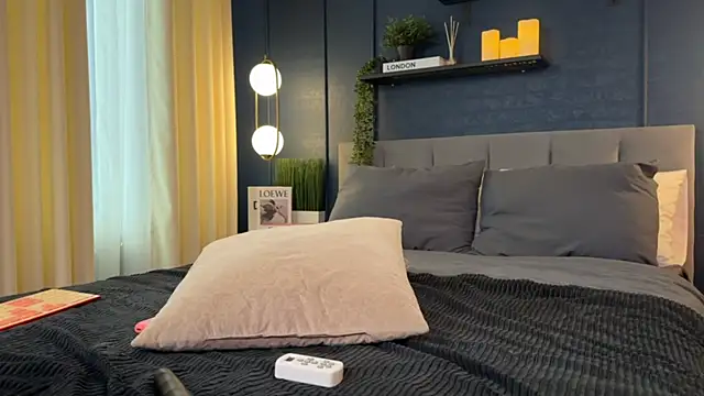 AdriaNochi Live XXX-Chat