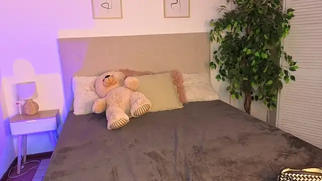 Silena_sky's Live XXX Chat