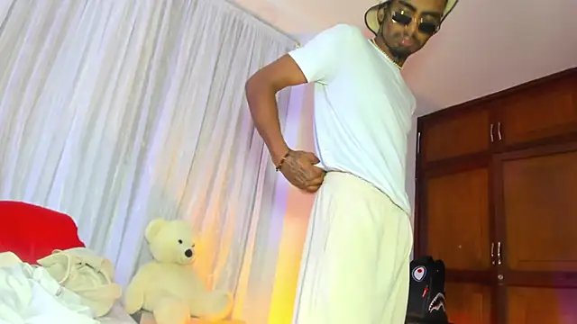 Rpoolrboy webcam show