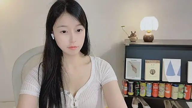 Onechestnut's Live XXX Chat