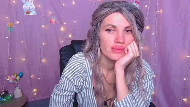 دردشة MilaLoona الجنسية المباشرة