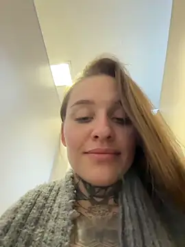 KishaMur Chat XXX in diretta