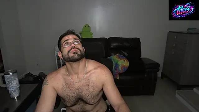 Zander823's Live XXX Chat