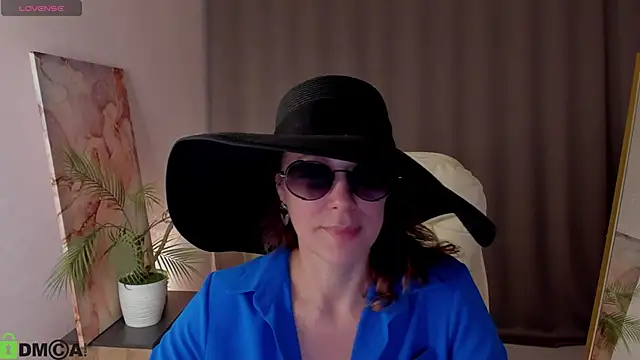 دردشة LeticiaRomano الجنسية المباشرة