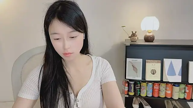 OnechestnutのライブXXXチャット