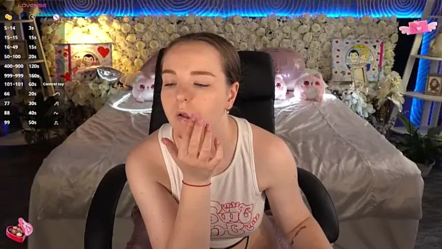 FoxyShy: онлайн-секс-чат