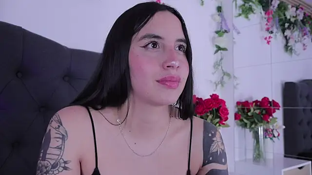 Chat +18 de kaylee_lee ao vivo