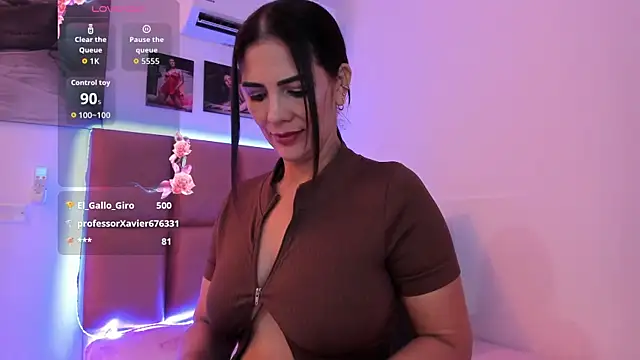 Samantha_Claus1 即時 XXX 聊天