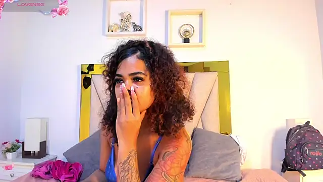 vahiolet_fuentes Live XXX-Chat