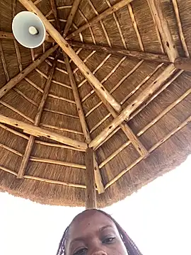 Dellah27 Live XXX-Chat