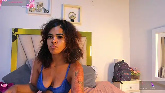 vahiolet_fuentes' Live XXX Chat