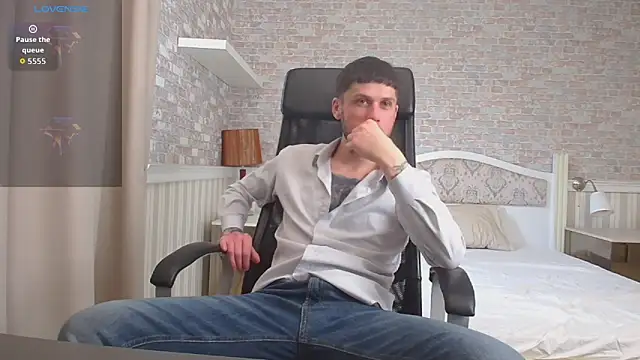 Czat XXX na żywo – JonahShaw