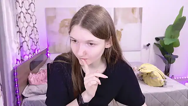 Chatroom XXX en direct de NikaRain