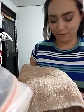 SabrinaVantress' Live XXX Chat