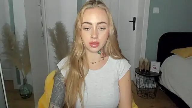 sexyCoralie's Live XXX Chat