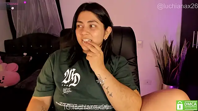 Chatroom XXX en direct de lucy26_