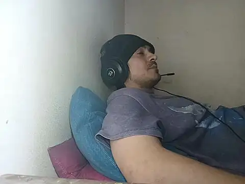 onlychininのウェブカメラショー