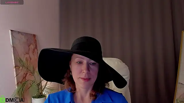 دردشة LeticiaRomano الجنسية المباشرة