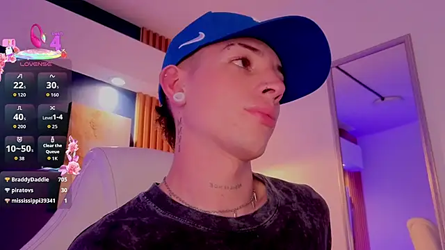 Luca_Prince_ Adlı Modelin Canlı XXX Sohbeti