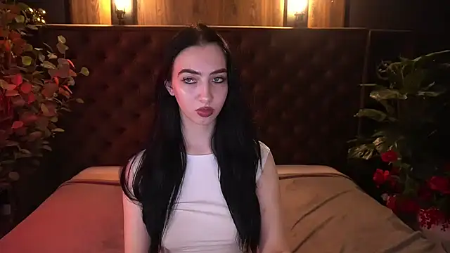 Chat +18 de WildKittenX_ ao vivo