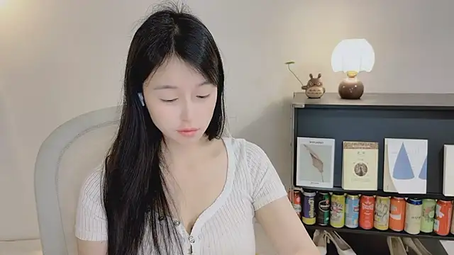 Onechestnut's Live XXX Chat